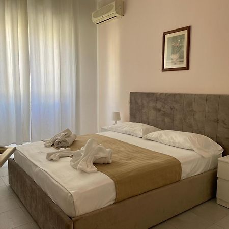רימיני Hotel Fiammetta מראה חיצוני תמונה