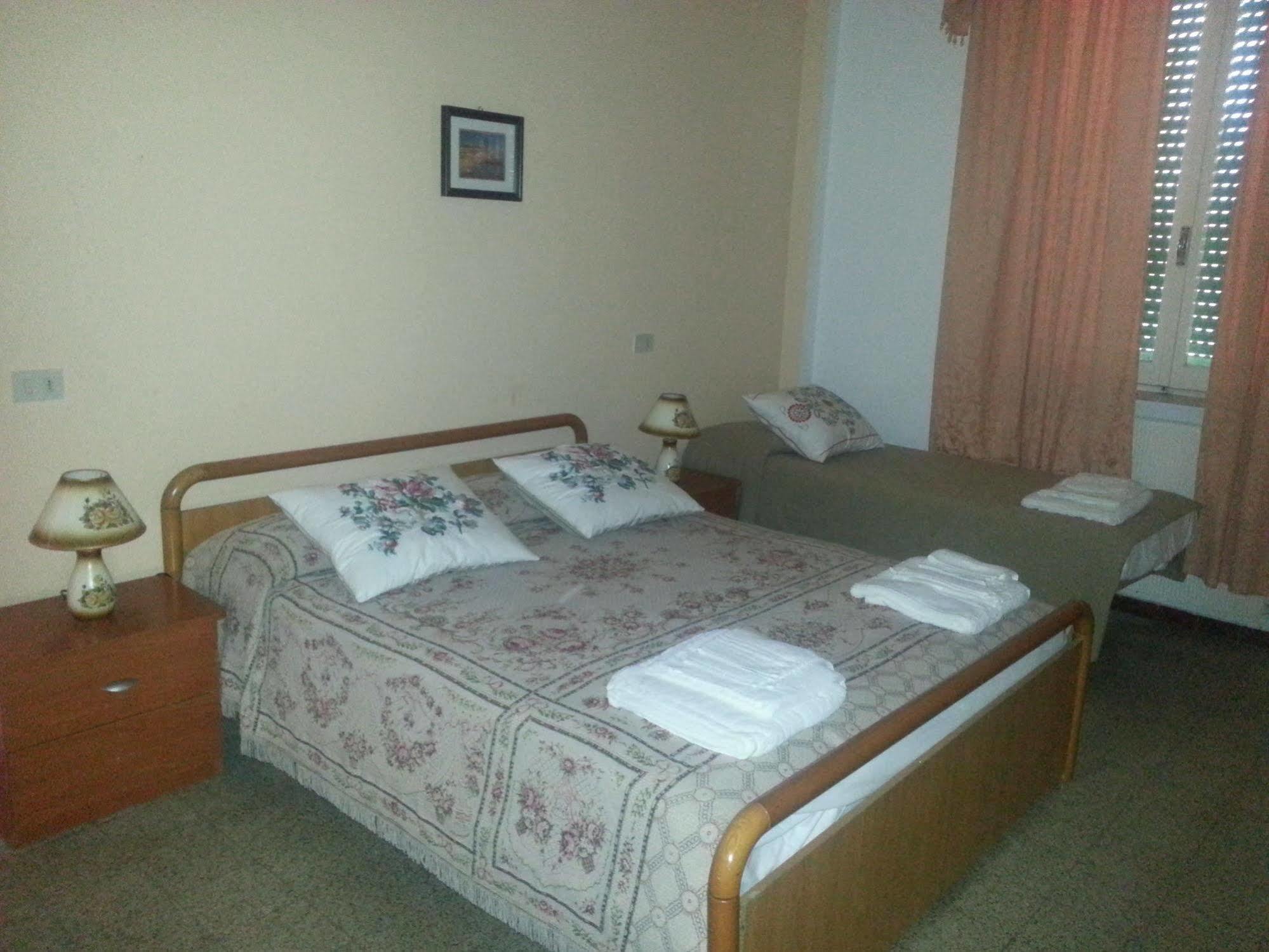 רימיני Hotel Fiammetta מראה חיצוני תמונה