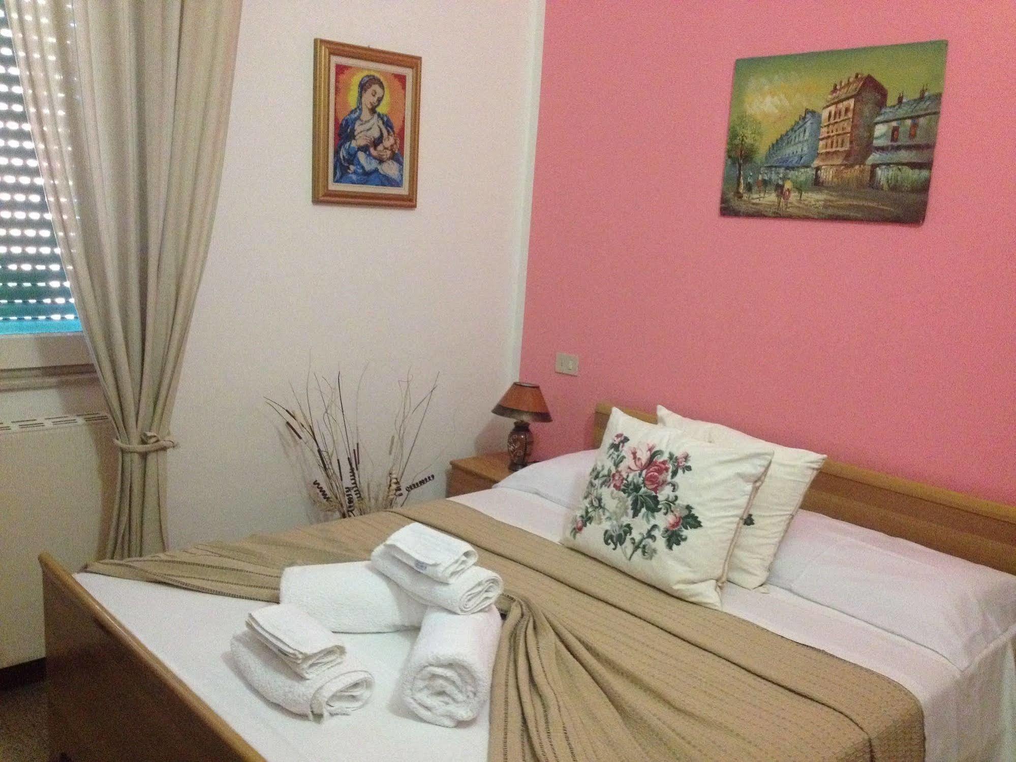 רימיני Hotel Fiammetta מראה חיצוני תמונה
